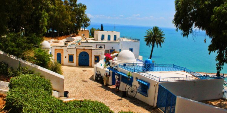Le Café des Délices niché à Sidi Bou Saïd en Tunisie