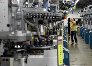 Amélioration du déficit de la balance commerciale industrielle en 2023