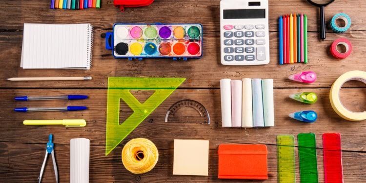 Le Kef : Des fournitures scolaires au profit de 5000 élèves et étudiants